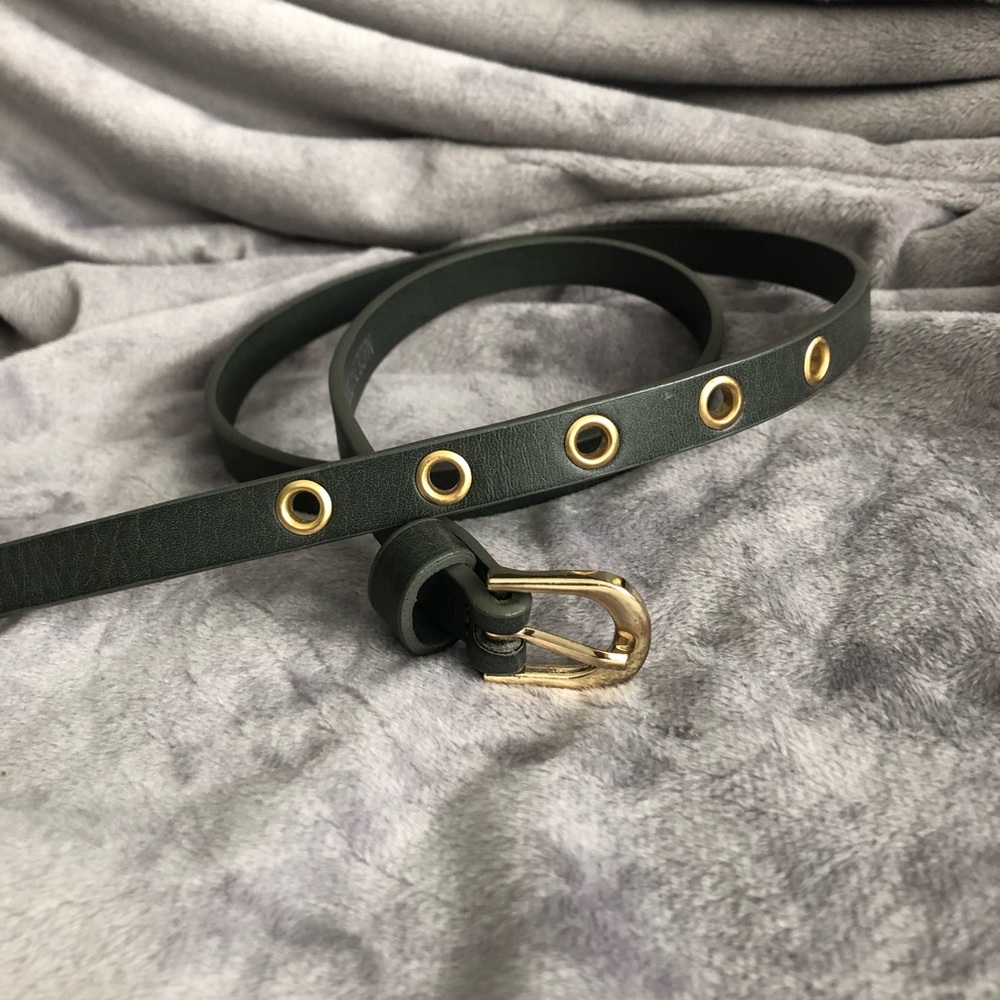 Grey skinny belt